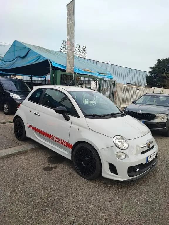Main__Slider__Photo:Abarth 500 1.4 Turbo T-Jet 01/2013-0