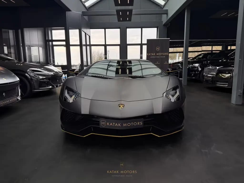 Main__Slider__Photo:Lamborghini Aventador S/COUPE/V12/CARBON/MATT/SENSONUM SOUND 02/2018-0