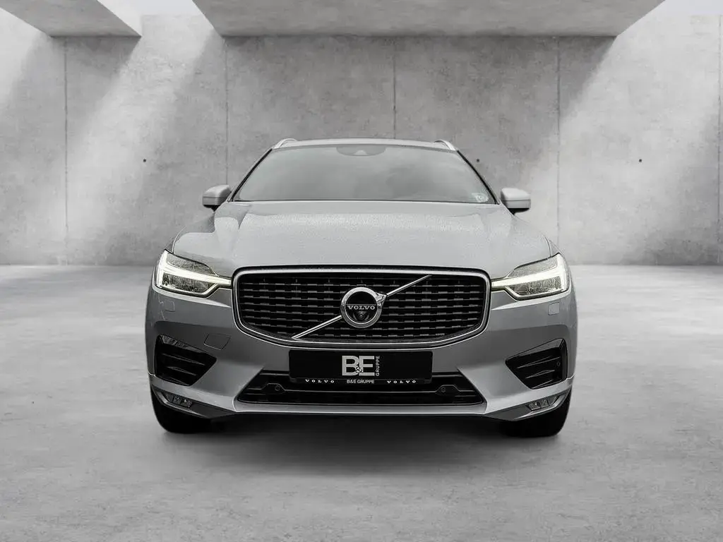 Main__Slider__Photo:Volvo XC60 D4 R-Design AHK RÜCKFAHRKAMERA H/K 04/2019-1
