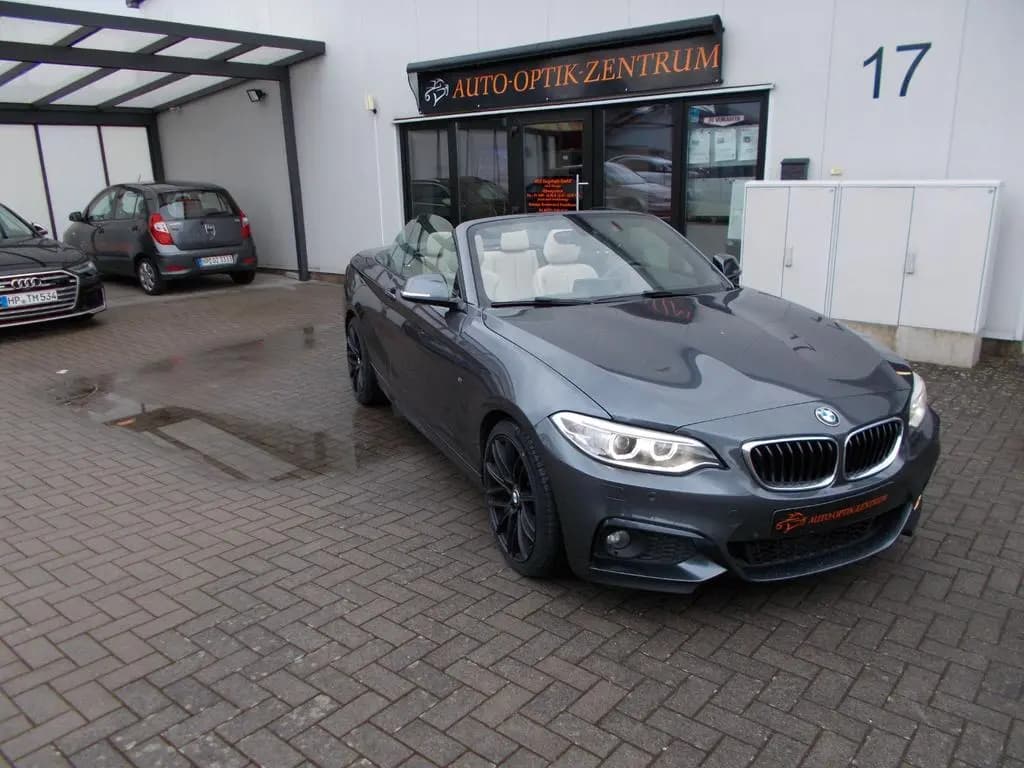 Main__Slider__Photo:BMW 2 Series 220i Steptronic Cabrio M Sport M Sport 06/2017-0