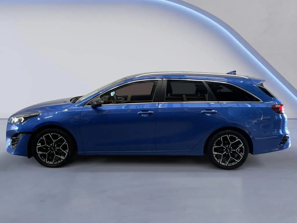 Main__Slider__Photo:Kia Ceed SW 1.5 T-GDI GT Line 12/2022-0