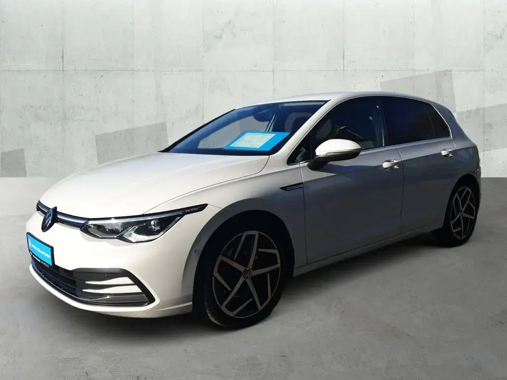Main__Slider__Photo:Volkswagen Golf VIII 1.5 eTSI DSG STYLE +IQ.LIGHT +ACC +RKA 01/2022-1