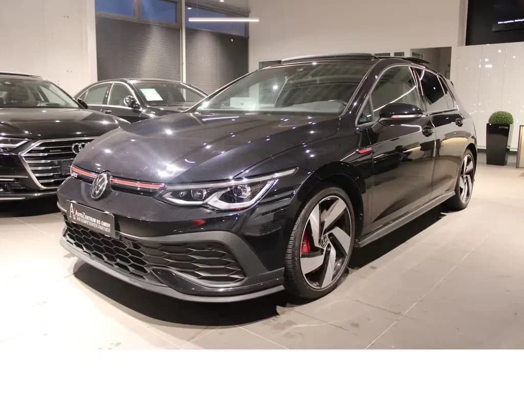 Main__Slider__Photo:Volkswagen Golf GTI Clubsport MATRIX*PANO*SHZ*NAVI*VIRT* 09/2021-0