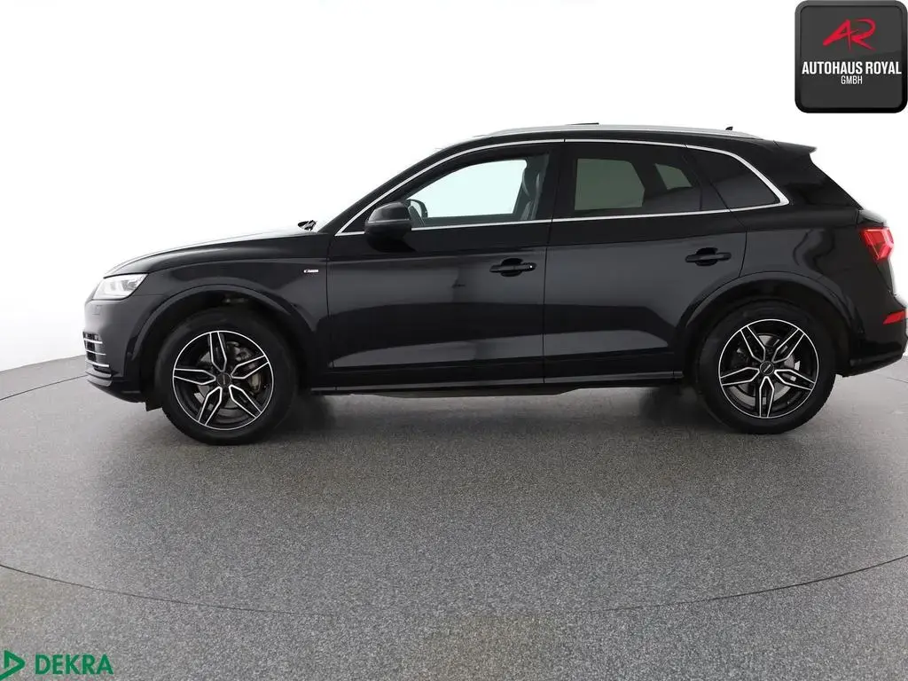 Main__Slider__Photo:Audi Q5 2.0 TFSI qu 3x S LINE S-SITZE,STANDHZ,BANG+O 09/2017-1