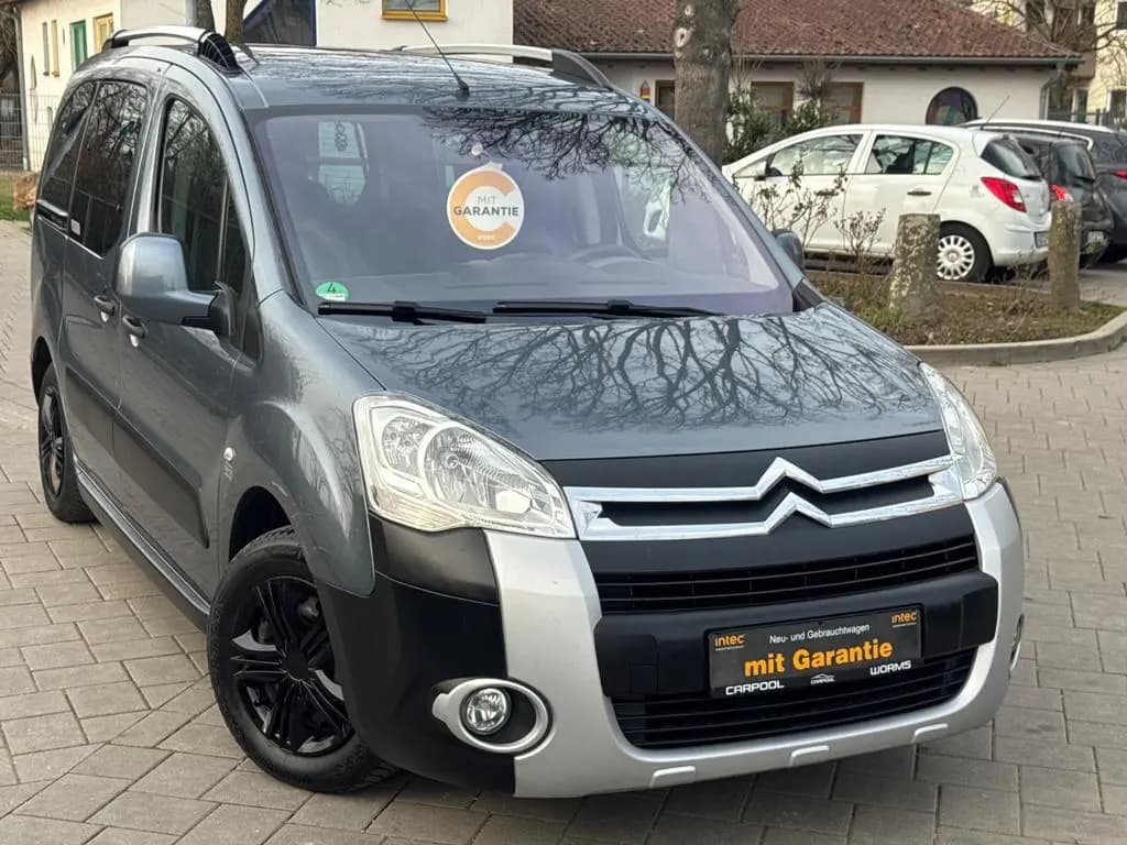 Main__Slider__Photo:Citroën Berlingo 1.6 Kombi XTR 5-SITZER+KLIMAAUT+MFL+ISO 01/2009-0