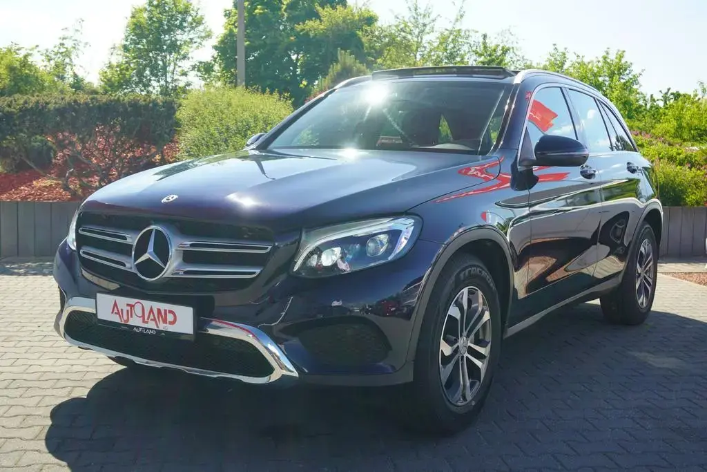 Main__Slider__Photo:Mercedes-Benz GLC 250 4Matic Aut. LED Navi Panorama Burmester 04/2017-1