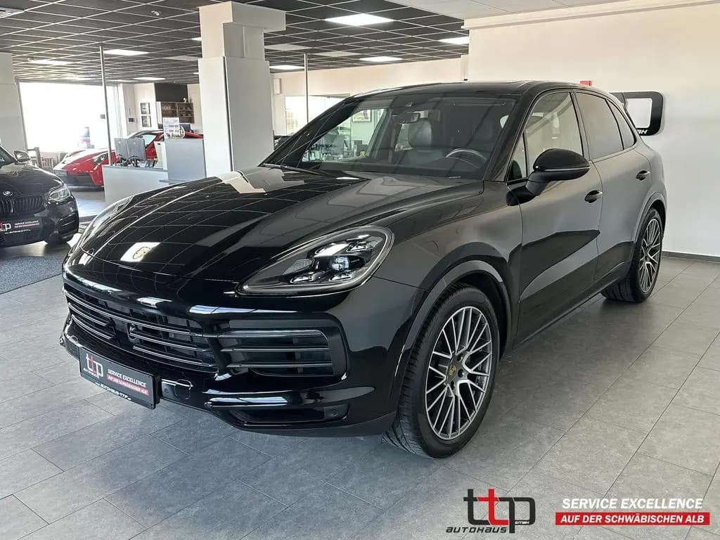Main__Slider__Photo:Porsche Cayenne S Platinum Edition Standheiz. LUFT PANO 01/2023-0