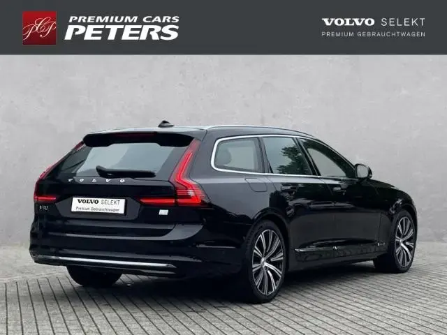 Main__Slider__Photo:Volvo V90 Inscription Expression T8 19''LM Standhz Pan 07/2022-1
