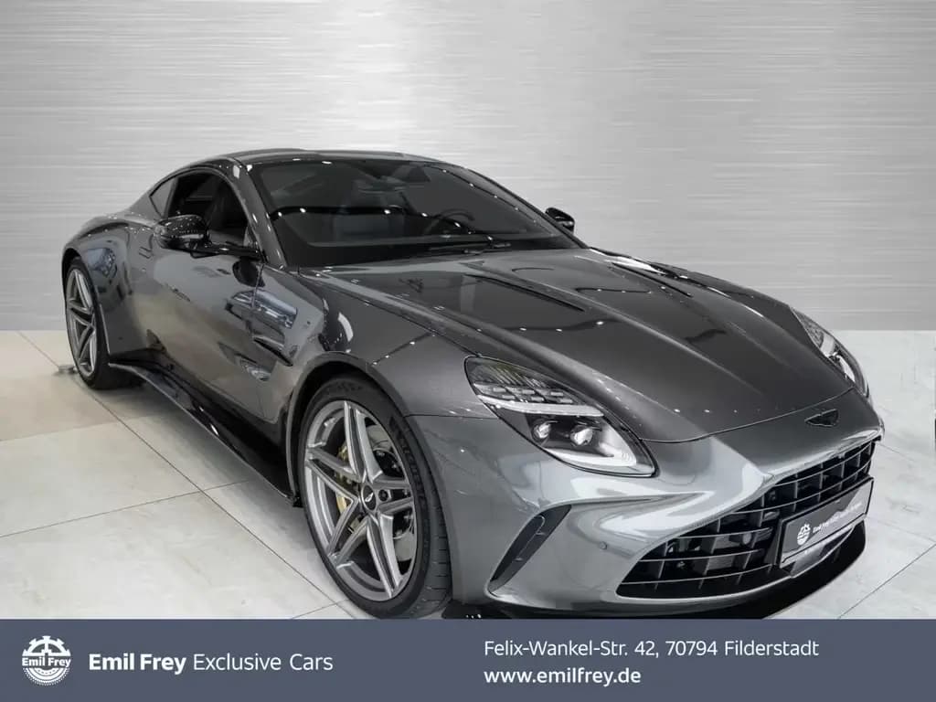 Main__Slider__Photo:Aston Martin V8 Vantage null-0