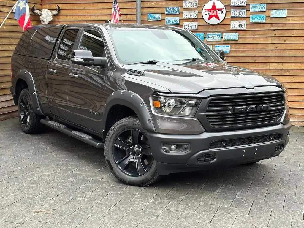 Main__Slider__Photo:Dodge RAM 1500 5,7L Gen5 Hardtop QuadCab Leder 11/2020-1
