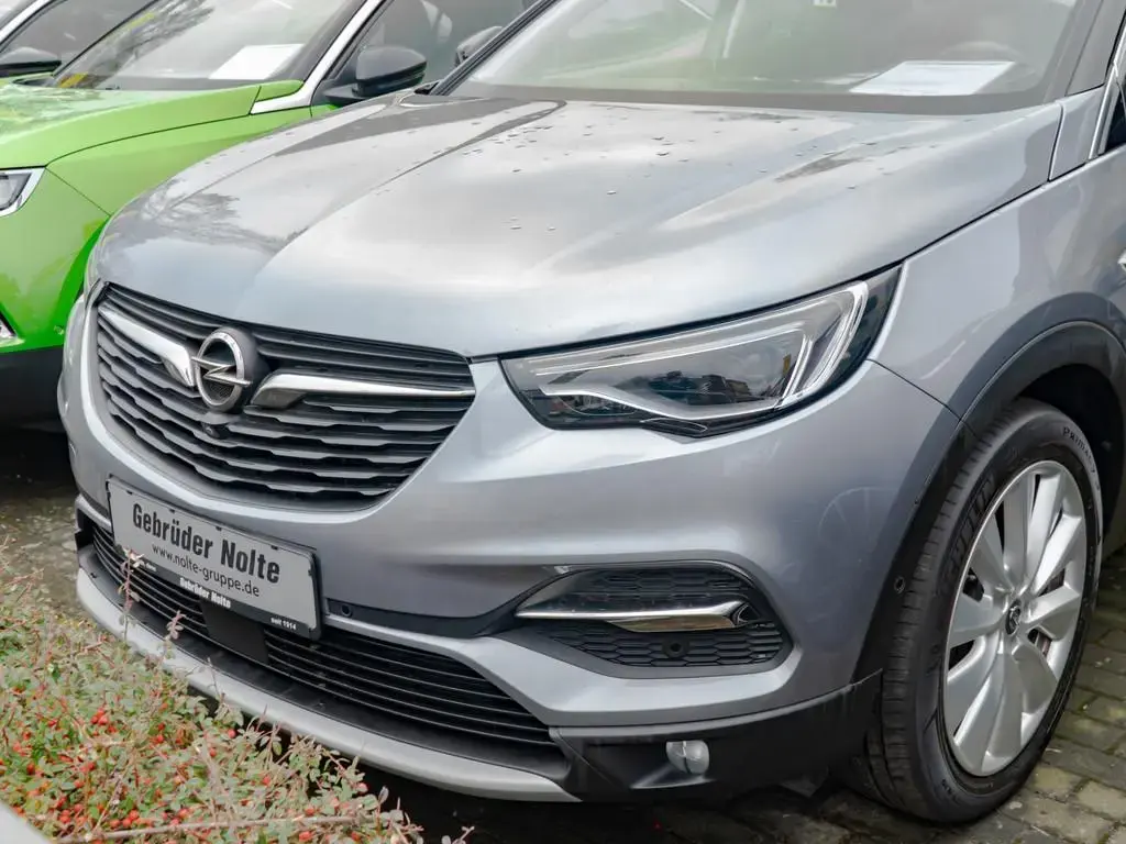 Main__Slider__Photo:Opel Grandland 1.6 Ultimate Plug-in-Hybrid 4 LED 360° 01/2020-1