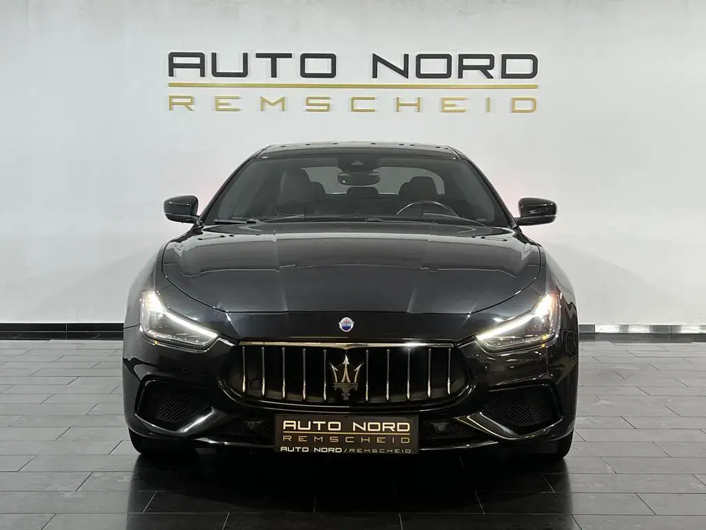 Main__Slider__Photo:Maserati Ghibli *CarPlay*Kamera*Memory*H&K*Navi*DAB* 03/2019-1
