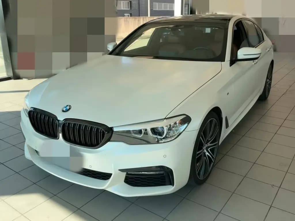 Main__Slider__Photo:BMW 5 Series 520d M Sport*Individual*Matt-Lack*360°Kamera* 06/2018-0
