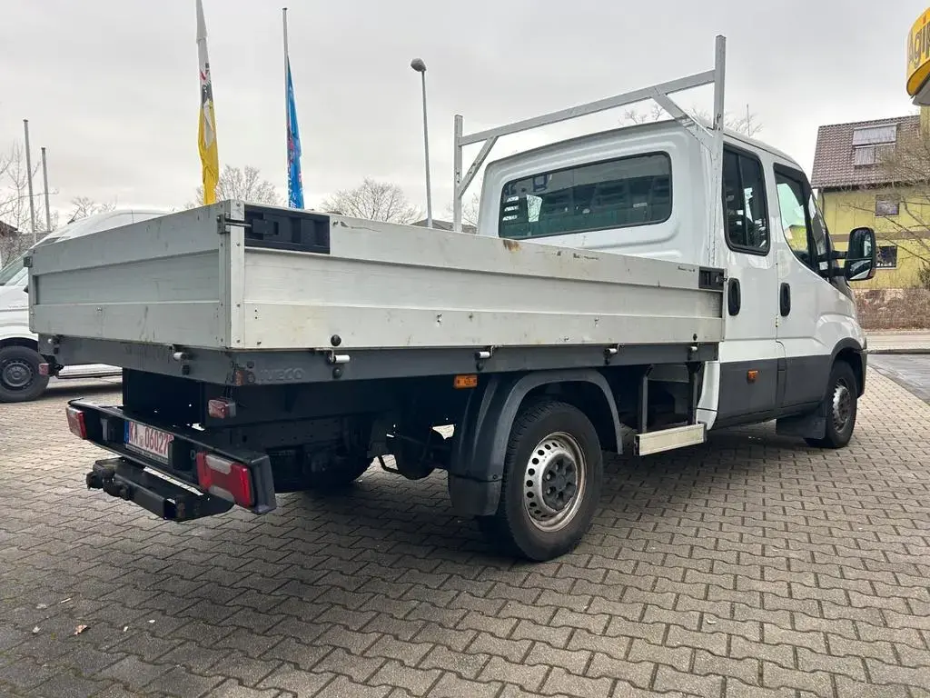Main__Slider__Photo:Iveco Daily Pritsche Doppelkabine 35 S AHK Inspkt.Neu 08/2018-1