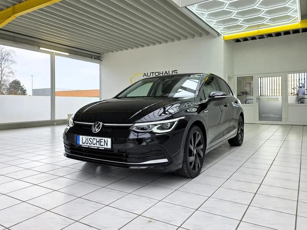 Main__Slider__Photo:Volkswagen Golf VIII Limo Style LED Rückfahrkamera Bergamo 01/2023-0