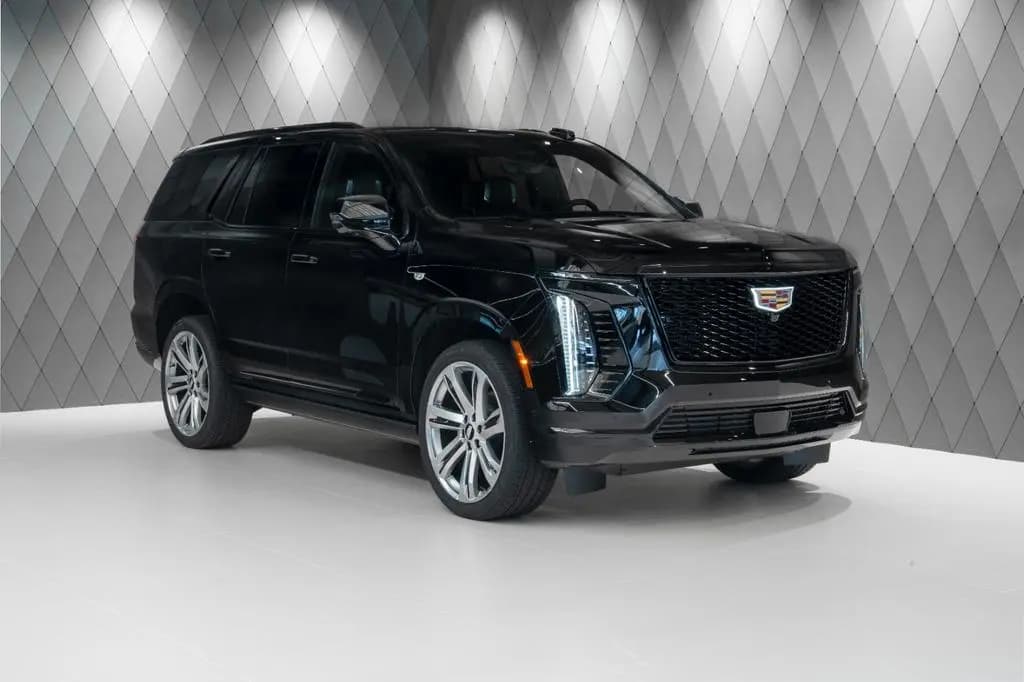 Main__Slider__Photo:Cadillac Escalade 2026 4WD SPORT PLATNIUM BLACK/BLACK 02/2026-0