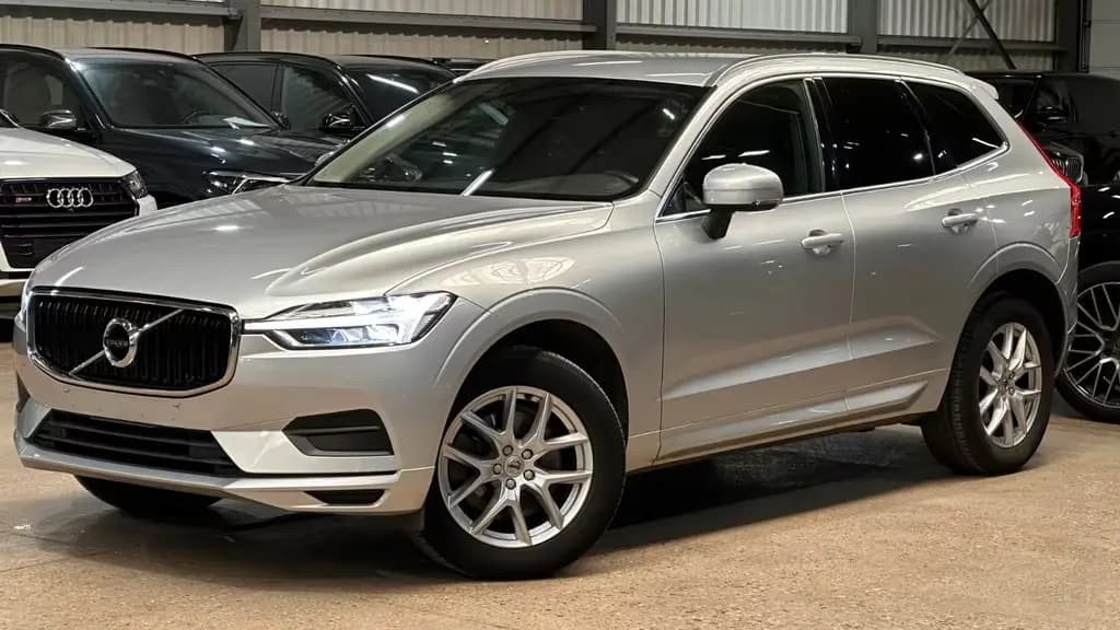 Main__Slider__Photo:Volvo XC60 XC 60 XC60 Momentum Pro AWD LKW 09/2019-0
