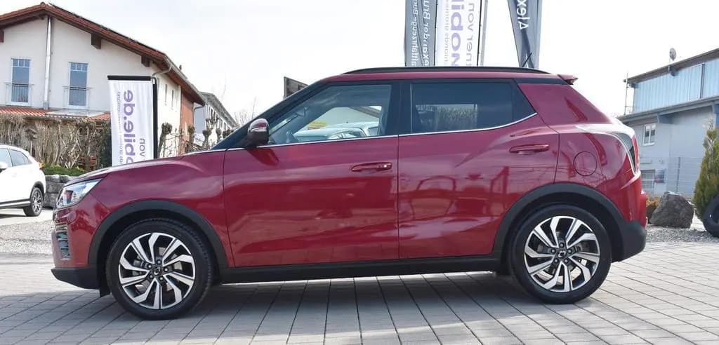 Main__Slider__Photo:Ssangyong Tivoli 1.5 T-GDi Onyx 2WD 1.Hand 10/2022-0