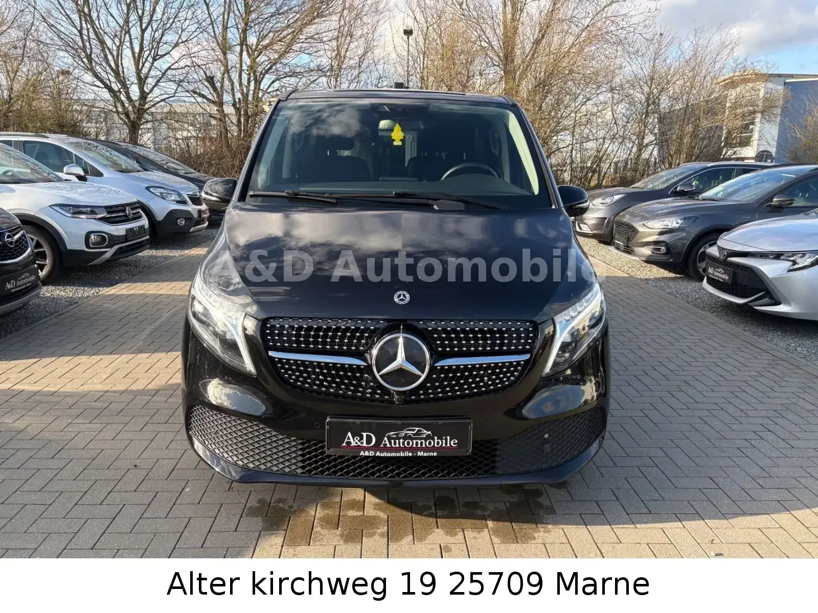 Main__Slider__Photo:Mercedes-Benz V-Class 220 08/2021-1