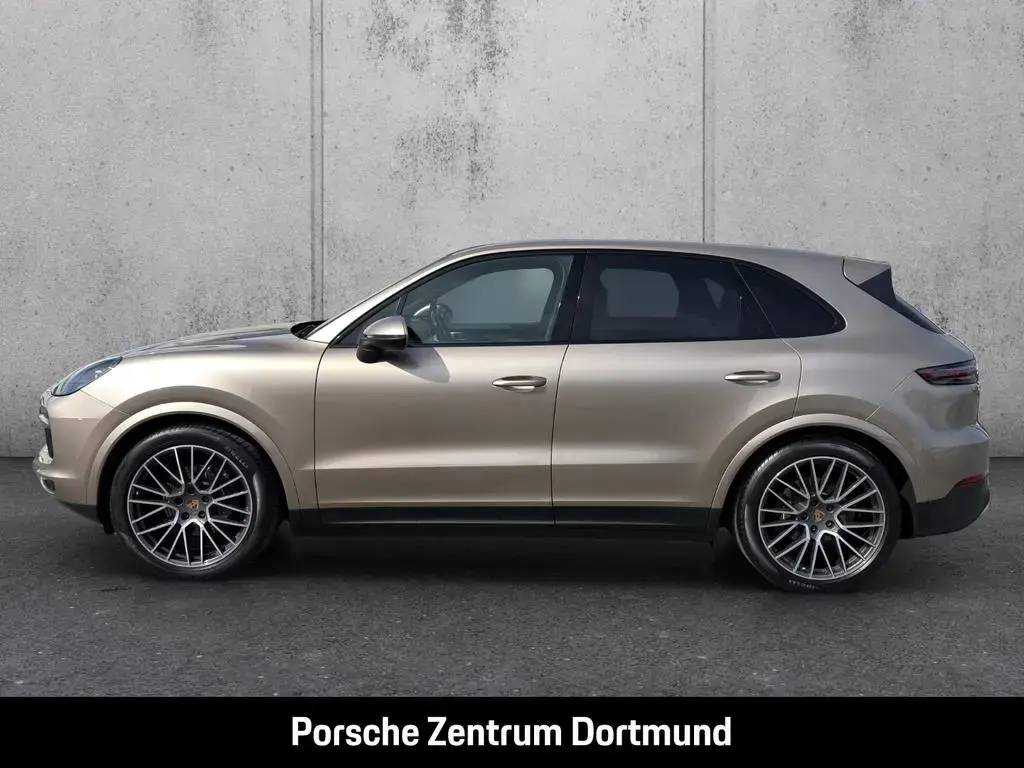 Main__Slider__Photo:Porsche Cayenne BOSE Luftfederung 21-Zoll Rückfahrkamera 06/2019-1