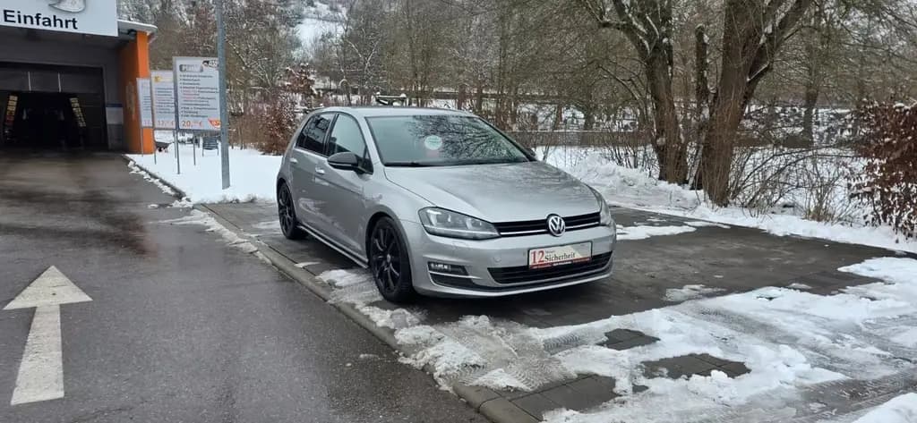 Main__Slider__Photo:Volkswagen Golf VII Lim.Cup BMT*1. HAND*SHZ*KLIMAAUTO.*PDC* 10/2014-0