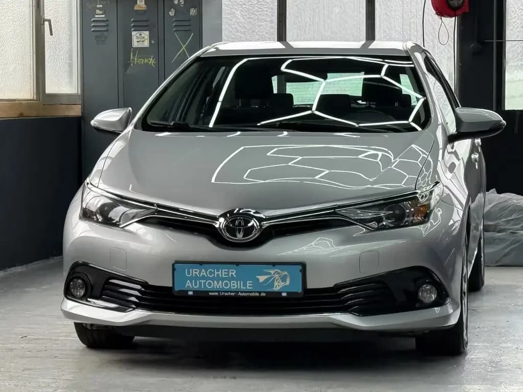 Main__Slider__Photo:Toyota Auris Comfort Automatik Navi Ahk Tüv&Insp Neu 07/2016-0