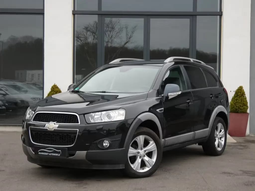 Main__Slider__Photo:Chevrolet Captiva 2.2 D*7 Sitzer*Leder*Klima*Shz*Pdc* 04/2013-0