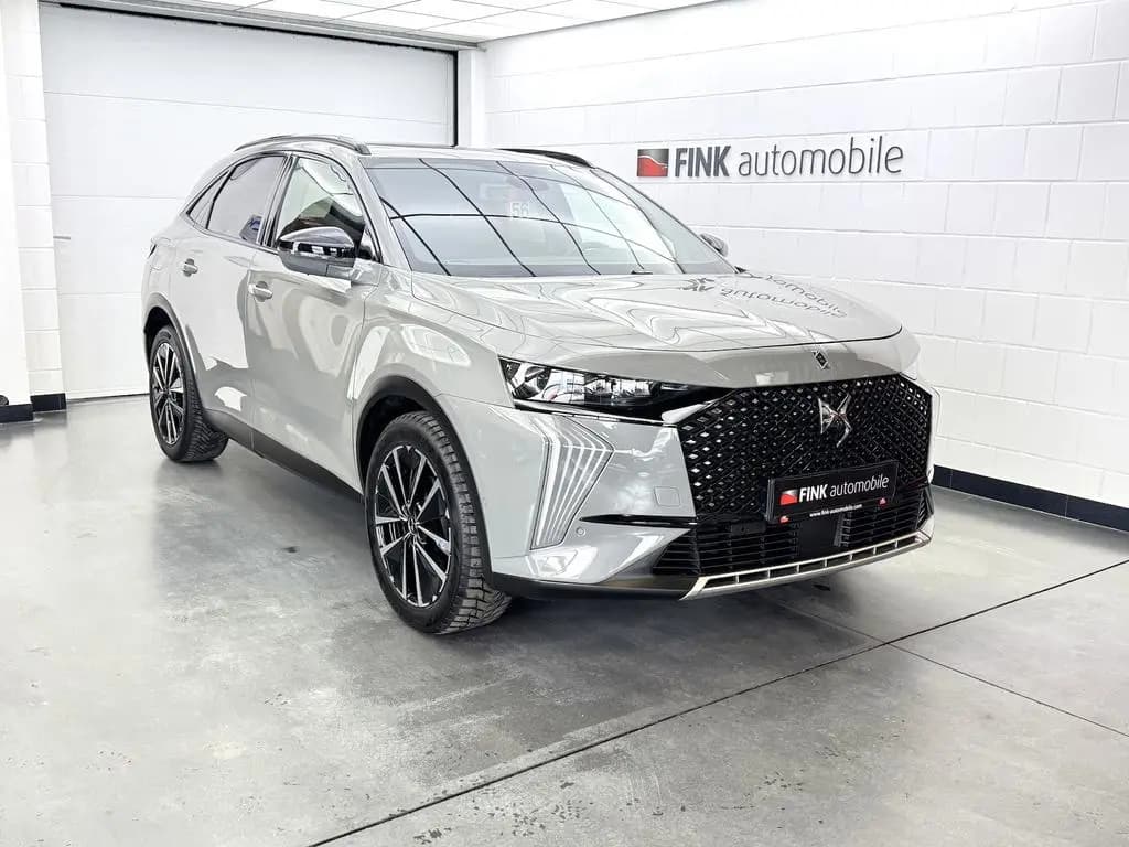 Main__Slider__Photo:DS Automobiles DS7 (Crossback) DS7 Blue HDI 130 Étoile LED Nachtsicht Pano 03/2025-0