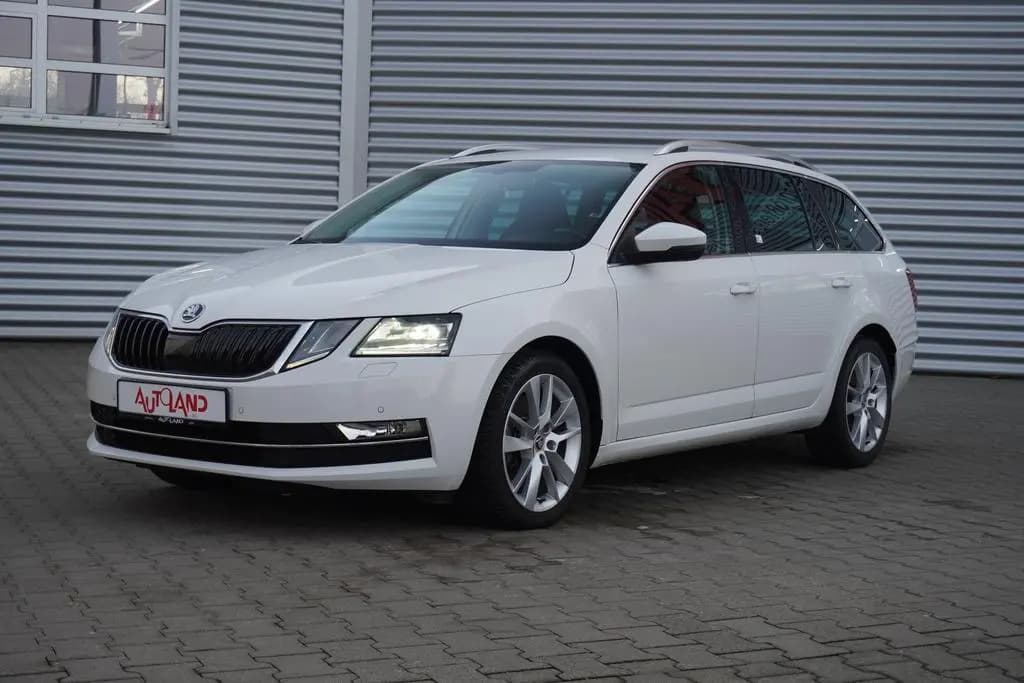 Main__Slider__Photo:Skoda Octavia Combi 2.0 TSI Style AAC LED Navi SHZ Spo 11/2019-0