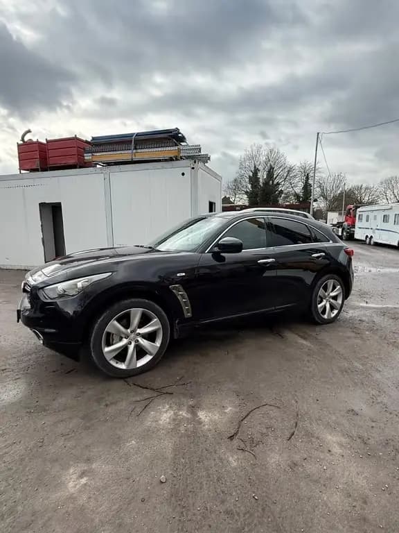 Main__Slider__Photo:Infiniti FX 30d GT S Premium 03/2013-0