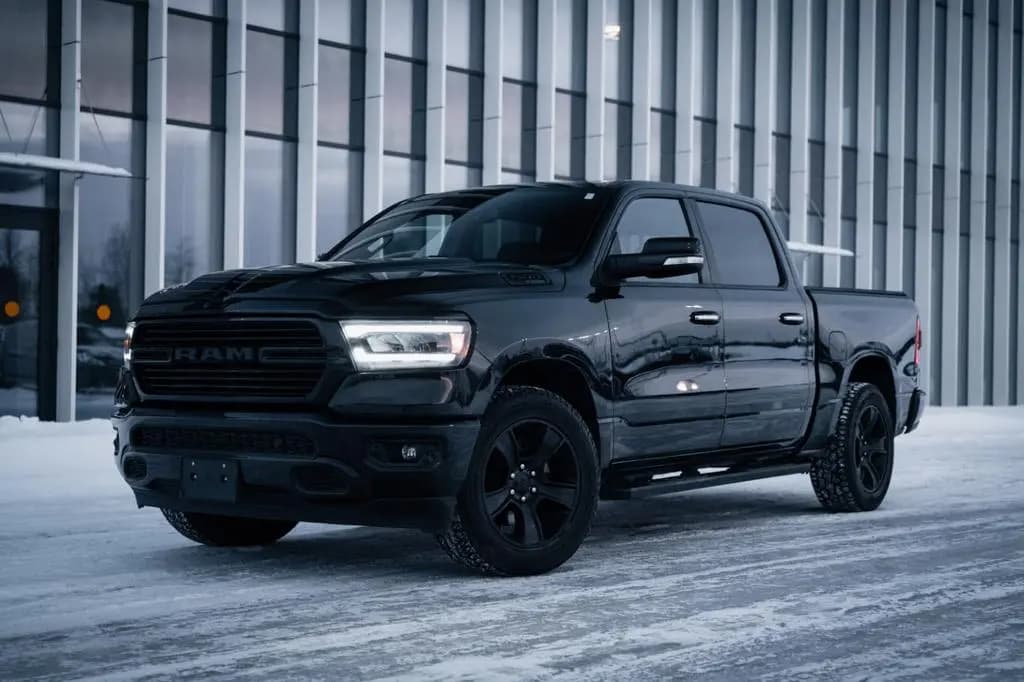 Main__Slider__Photo:Dodge RAM 5,7 Hemi, 4x4, Leder,BLIS,SHZ, Fernstart 07/2021-0