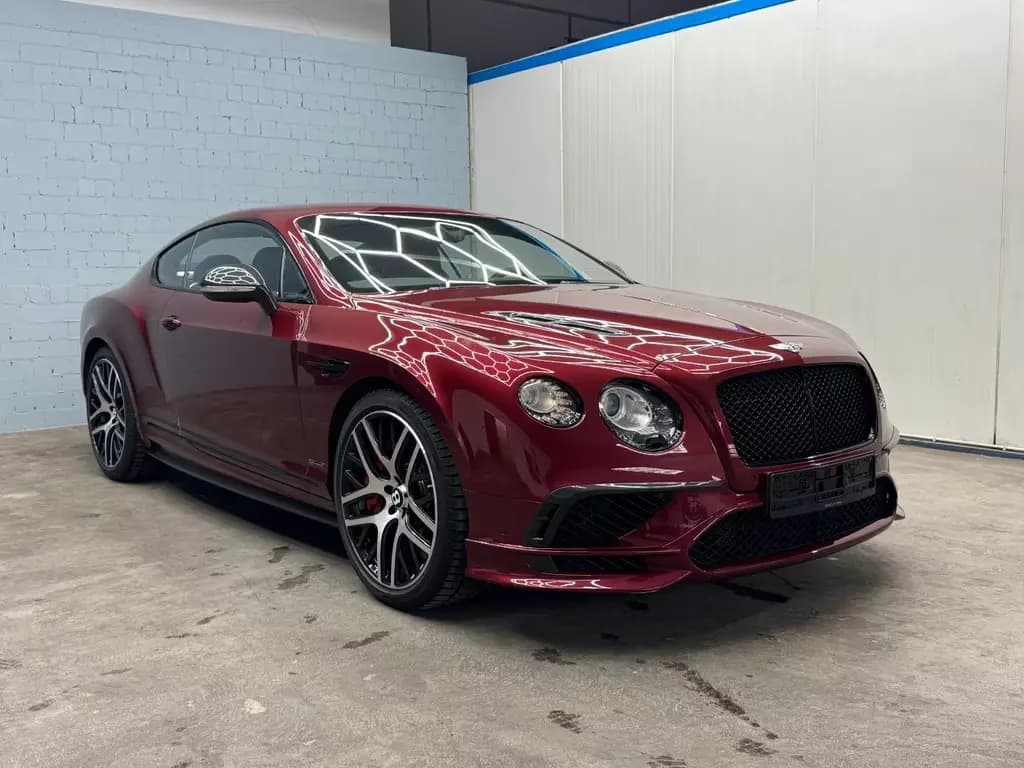 Main__Slider__Photo:Bentley Continental Supersports Naim*Carbon*one of 710 06/2018-0