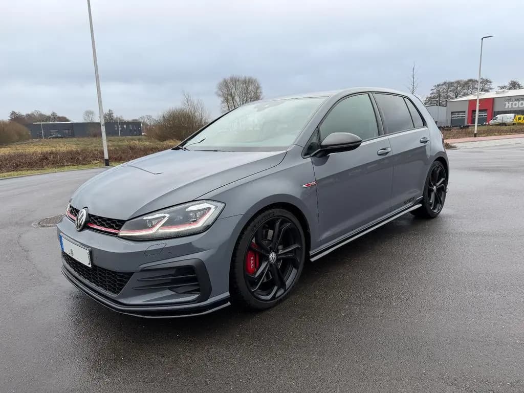 Main__Slider__Photo:Volkswagen Golf GTI TCR 2.0 TSI, Dynaudio, Discover Pro 09/2019-0