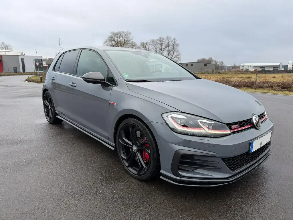 Main__Slider__Photo:Volkswagen Golf GTI TCR 2.0 TSI, Dynaudio, Discover Pro 09/2019-1