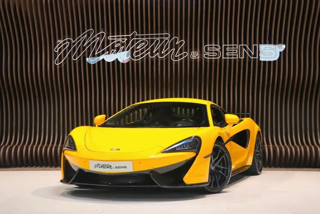 Main__Slider__Photo:McLaren 570S - Carbon - Lift - B&W - Camera 04/2017-0