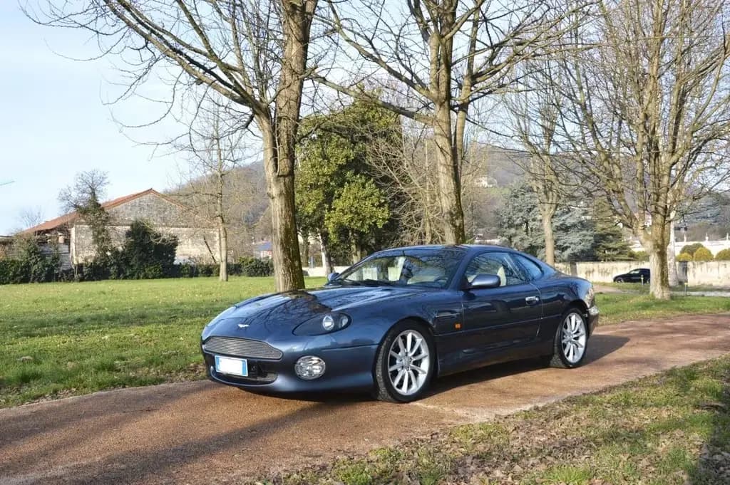 Main__Slider__Photo:Aston Martin DB Vantage 11/2002-0
