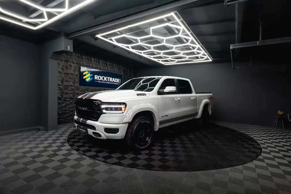 Main__Slider__Photo:Dodge RAM 5.7 V8 HEMI 4x4 OFFROAD Night AXLE LOCK 19% 08/2020-0