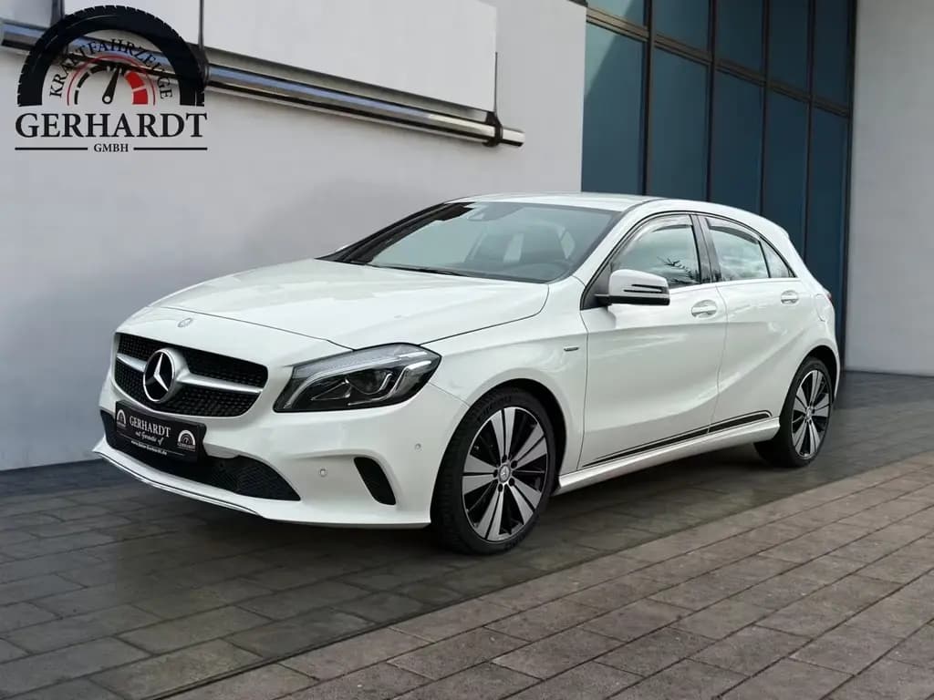Main__Slider__Photo:Mercedes-Benz A 220 4MATIC*NAVI*AUTOM*LED*KLIMAAUT.*S-Heft* 02/2017-0