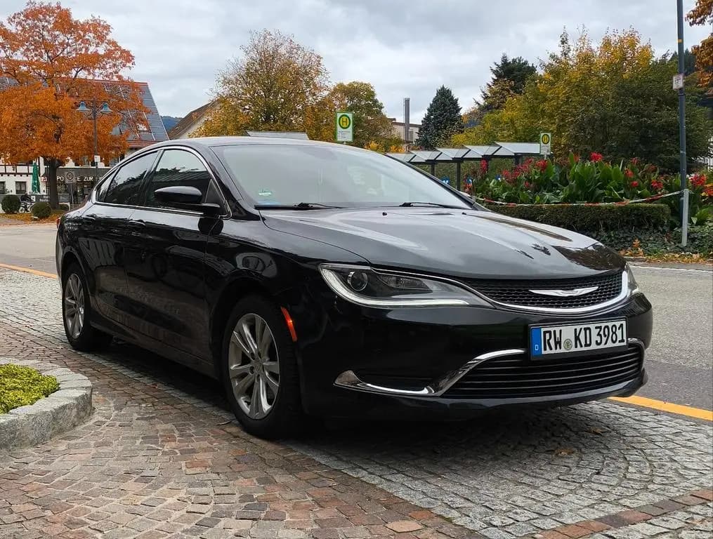 Main__Slider__Photo:Chrysler 200 07/2019-0