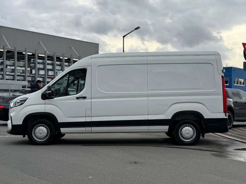 Main__Slider__Photo:Maxus Deliver 9 Kasten L3H2 05/2023-0