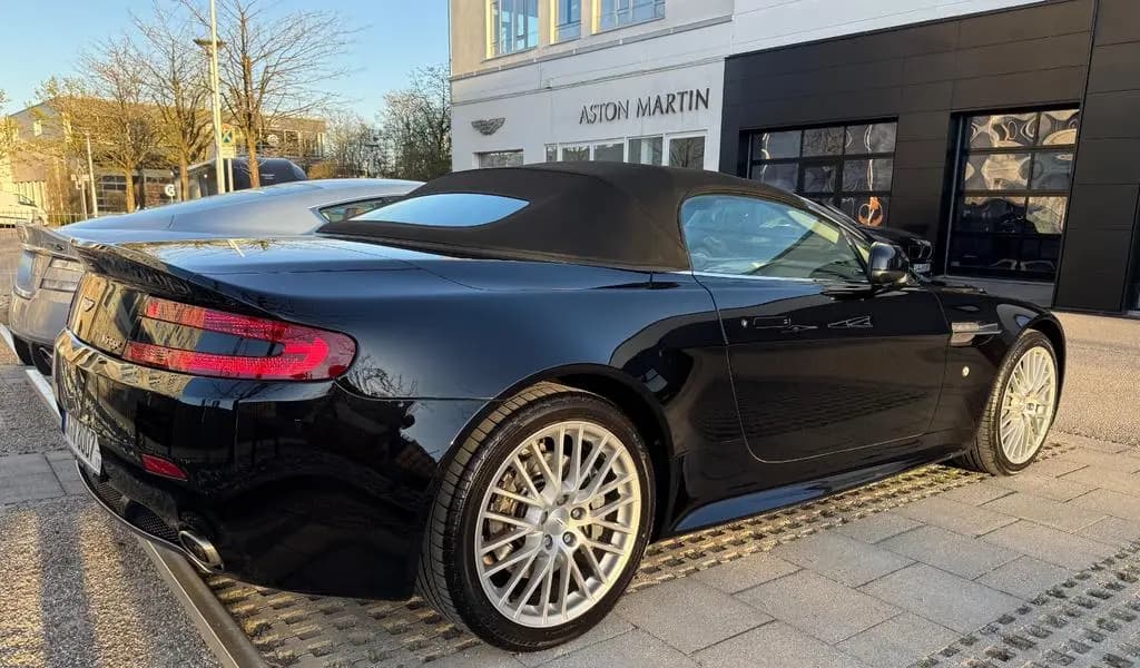 Main__Slider__Photo:Aston Martin Cabrio V8 Vantage Roadster 4.7l Sportshift - 11/2011-0