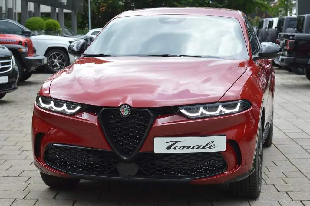 Main__Slider__Photo:Alfa Romeo Tonale EDIZIONE SPECIALE 160+20PS MHEV/LEDER/LED 05/2024-1