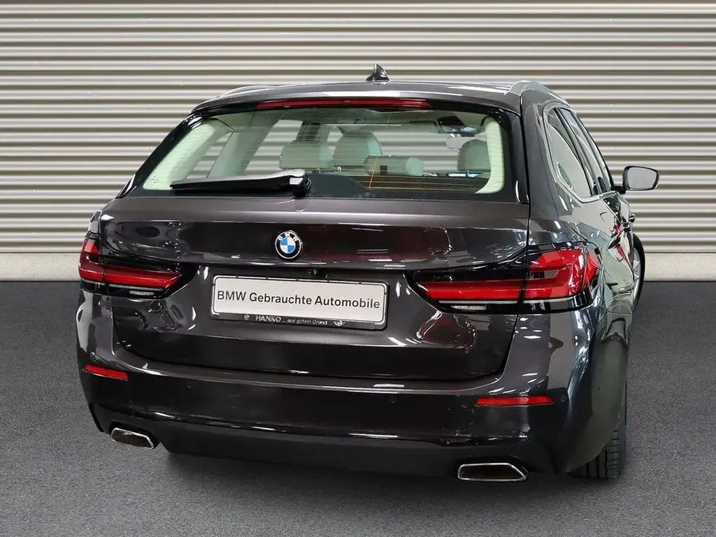 Main__Slider__Photo:BMW 5 Series 530d Touring AHK 01/2023-1