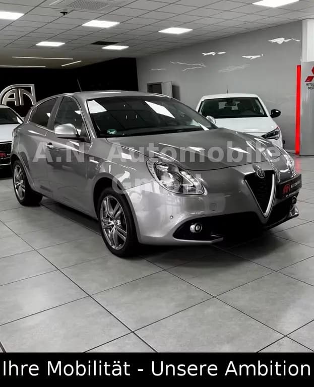 Main__Slider__Photo:Alfa Romeo Giulietta Super 1.4 Turbo*Navi*SHZ*Leder*Memory 05/2018-0