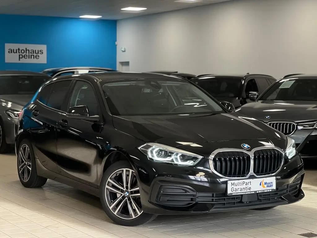 Main__Slider__Photo:BMW 1 Series 118i Advantage Aut/Navi/Panorama/LED/Hi-Fi 10/2022-0