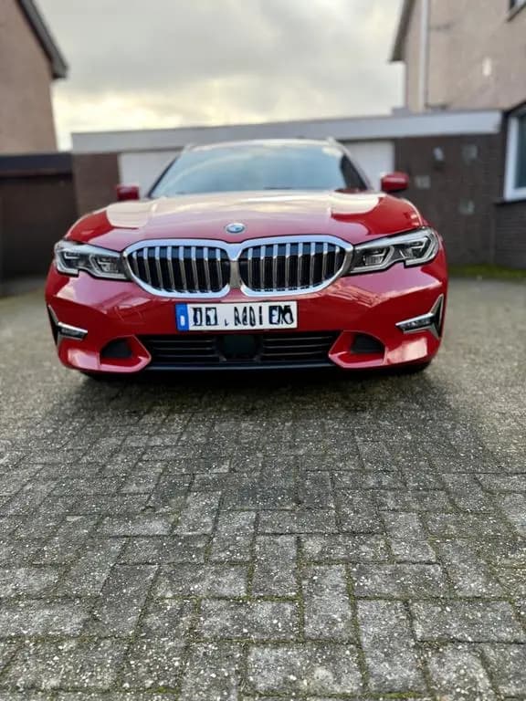 Main__Slider__Photo:BMW 3 Series 320d xDrive T.,Luxury,AHK,Laser,Leder,Vollaus. 01/2020-0