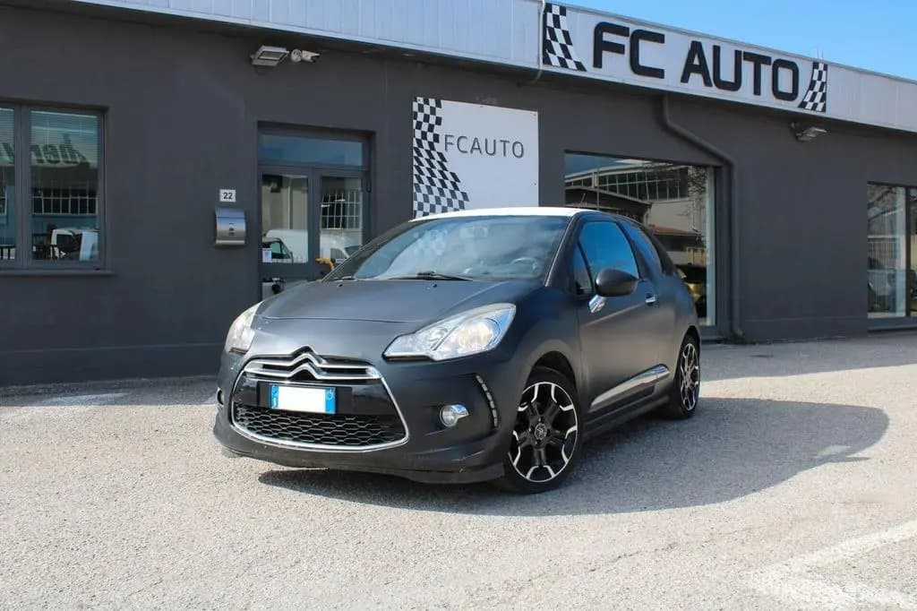 Main__Slider__Photo:DS Automobiles DS3 Ds DS3 3 1.6 THP 155 Just Black 02/2011-0