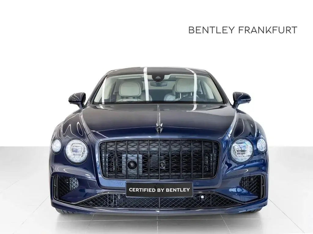 Main__Slider__Photo:Bentley Flying Spur Azure (MY26) von BENTLEY FRANKFURT 08/2025-1