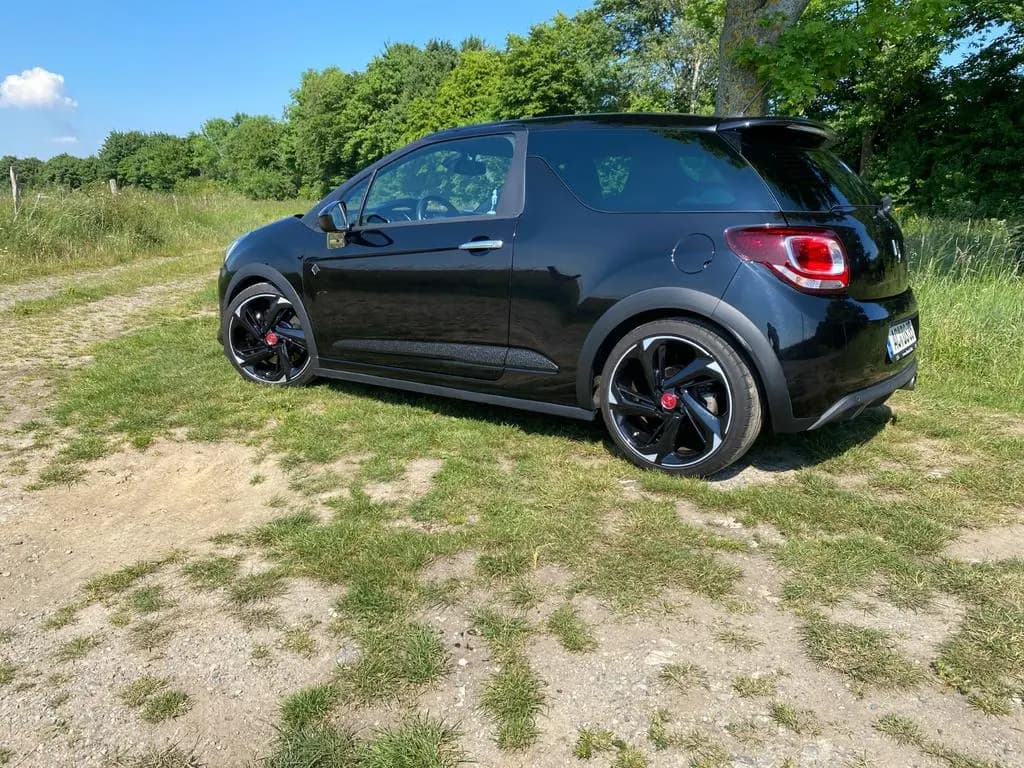 Main__Slider__Photo:DS Automobiles DS3 THP 208 PERFORMANCE // Scheckheft // HU neu 06/2017-0
