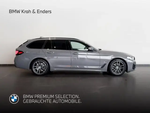 Main__Slider__Photo:BMW 5 Series 520 d xDrive Touring M Sport HiFi+SHZ+CarPlay 02/2022-1
